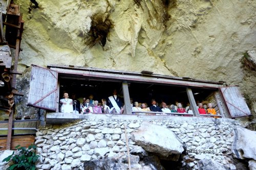 3-toraja-makam-londa-tau-tau