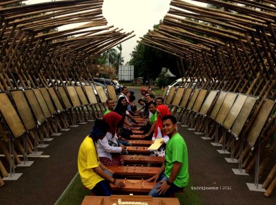 deretan lawan-lawanan