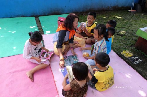 10-garut-trauma-healing-pasca-banjir-story-telling
