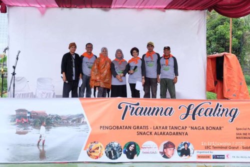 32-garut-trauma-healing-pasca-banjir-bantuan-iluni-ui-itb