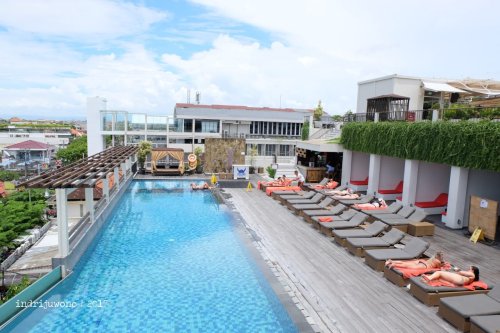 50-the-one-legian-hotel-bali-pool-rooftop